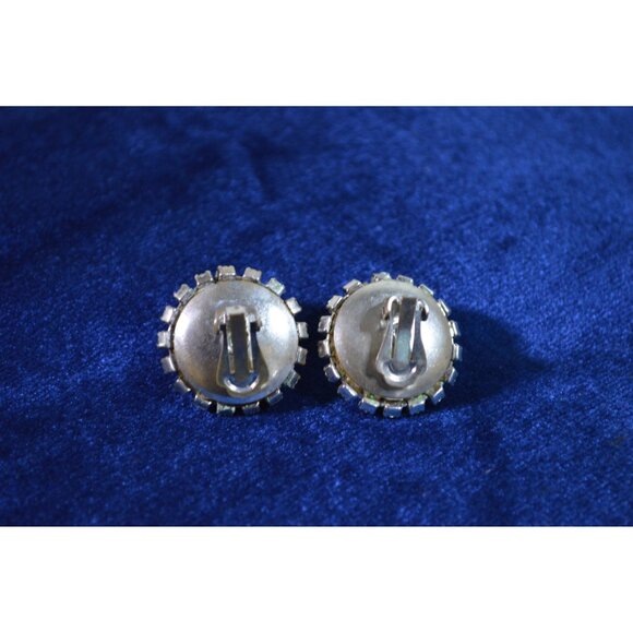 Vintage Faux Pearl Baroque Rhinestone Earrings Off White Clip On Circle Round - Picture 2 of 8